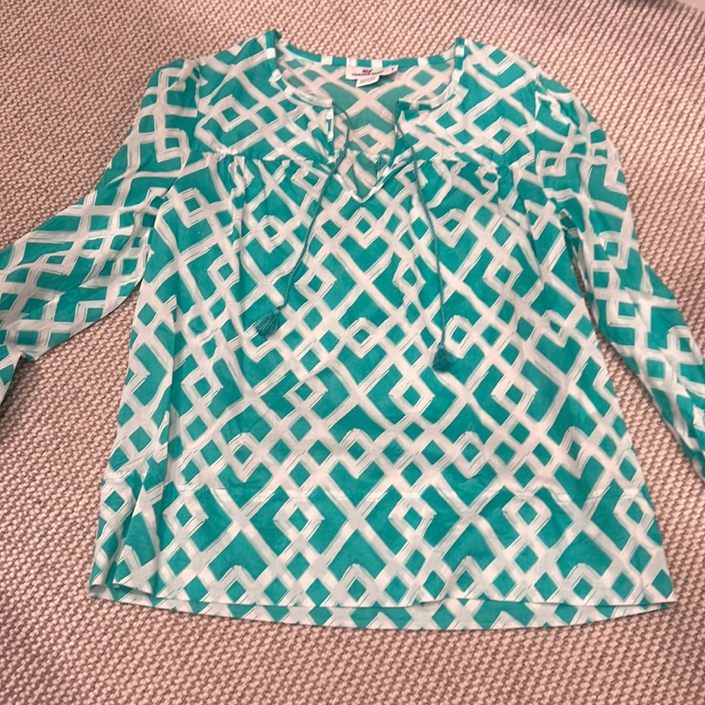 Vineyard Vines top
